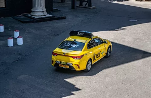 Mizrachi sobre regulación de 'apps' de transporte: 'Bajan a Uber al nivel del taxi'