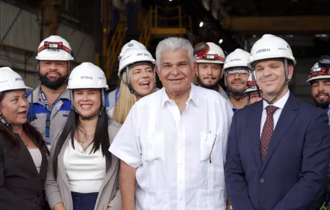 Mulino visita ASTIBAL: Astillero clave para buques Panamax en el Canal de Panamá