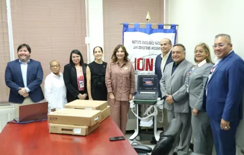 Donación de ultrasonido portátil mejora la atención oncológica en Azuero