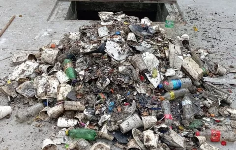 Encuentran de todo en sistema de bombeo en la ciudad de Colón