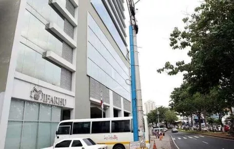 Director del Ifarhu explica el atraso en el pago de becas 