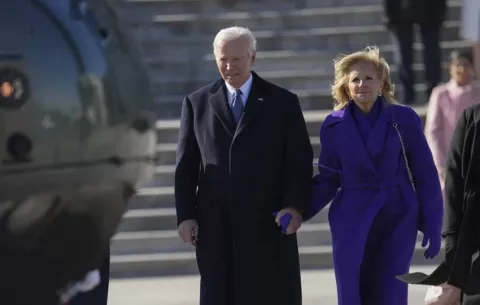 Trump arremete contra Jill Biden por no ayudar a su esposo cuando creyó que sufría un derrame
