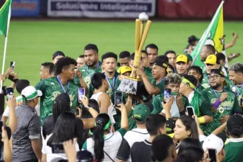 Bocas del Toro celebra su bicampeonato a lo grande