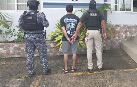 Atrapan al  ciudadano que atacó con un machete a un hombre y a una mujer en Burunga