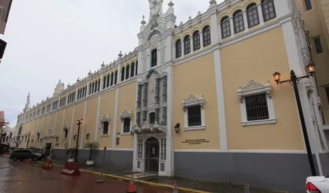 Panamá expresó sus 'profundas condolencias' a China por la muerte de al menos 90 personas en una explosión de gas en una mina