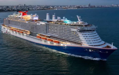 Carnival abandona Panamá tras 50 años y reubica su domicilio legal en Bermudas