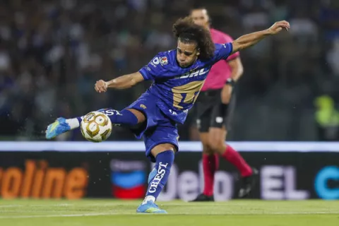 Pumas, de 'Coco' Carrasquilla, jugará ante Cruz Azul la final en México