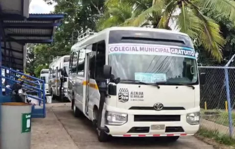 Senniaf inicia investigación por el uso de imágenes de menores en el rotulado de  'colegial municipal'