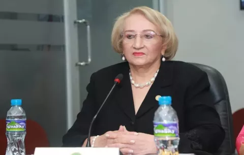 Etelvina de Bonagas admite crisis económica en la Unachi y asegura que buscan soluciones