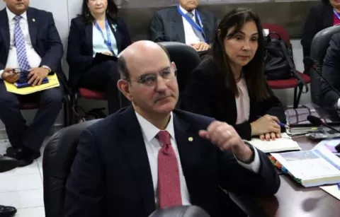 Chapman: "El problema de la Unachi no es la falta de fondos, es cómo los distribuyen"