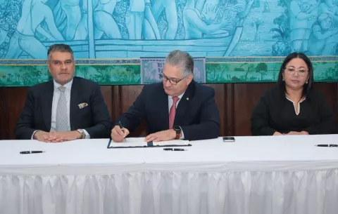 Gobierno impulsa plan de crédito y educación financiera para servidores públicos  