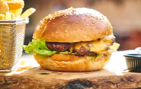 Panameños pidieron más de 2 millones de hamburguesas en el último año; la mayoría lo hace los viernes