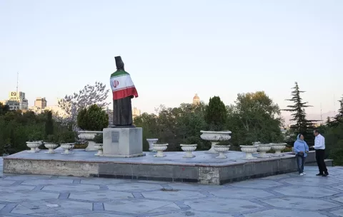 Irán presenta una nueva propuesta de negociaciones de paz a EE.UU., según medios oficiales