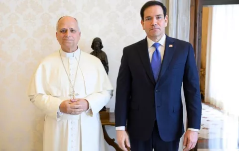 Rubio manifiesta ante León XIV su 'compromiso' por la paz y buena relación con el Vaticano