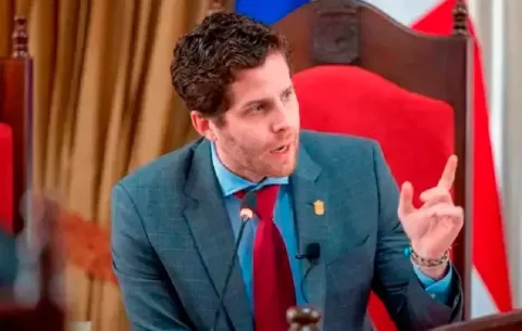 Mizrachi impulsa la “No Pasantía” para jóvenes en Panamá