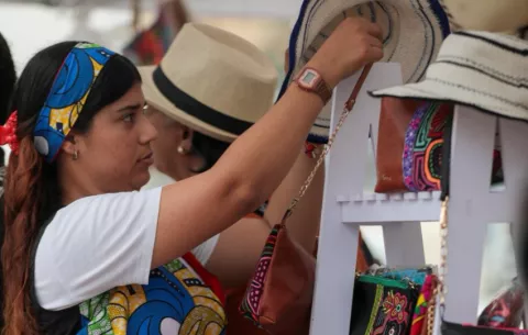 Arte, cultura afro y emprendimiento se toman el Mercadito del Casco