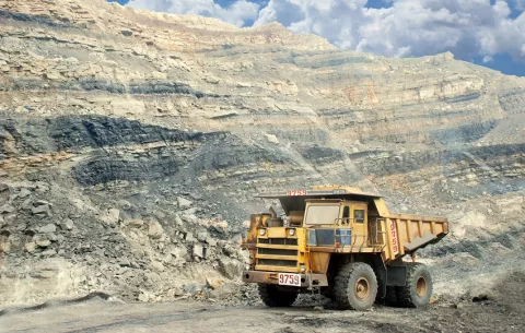 Para la transición energética: Cuatro gigantes mineros de la región buscan alianza estratégica