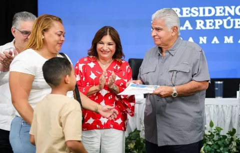 Presidente Mulino entrega última fase del proyecto Ciudad Esperanza