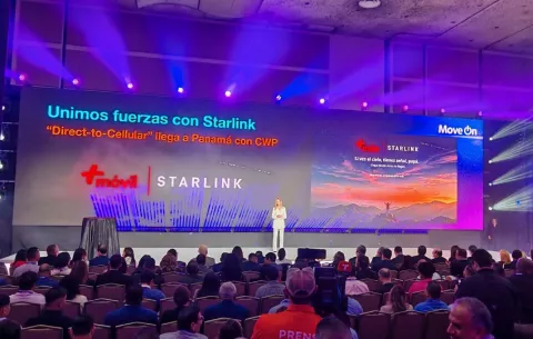  +Móvil anuncia histórico acuerdo con Starlink para lanzar la primera red satelital móvil de Panamá