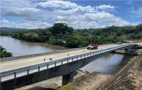 MOP reporta avance del 97 % en puente sobre el río Chucunaque