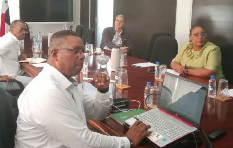 Colonenses analizan alternativas para reactivar economía en la provincia