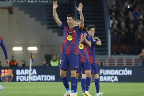 Lewandowski, emocionado en su adiós al Camp Nou: 'Ha sido un honor jugar para este club'