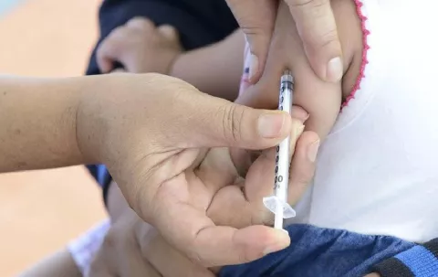 MIDES refuerza protocolos preventivos en los CAIPI ante alerta epidemiológica por sarampión