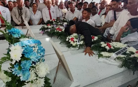 ¡Cuánto dolor! Jóvenes despiden a sus padres y hermanas tras fatal accidente de Coloncito