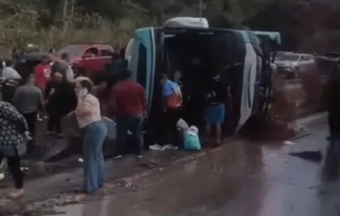 Dan de alta a 18 pacientes del vuelco del autobús en el Platanal, de Río Hato