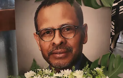 Familiares y colegas despiden al fotoperiodista Alcides Rodríguez