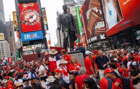 Ni la lluvia ni la eliminación apagan la fiesta de los fanáticos panameños en el MetLife Stadium