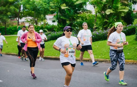 ¡Corre por tu salud, corre a todo pulmón!