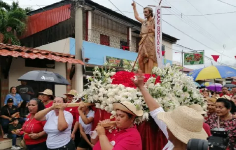 Chitré inicia sus fiestas patronales con tradición, fe y cultura