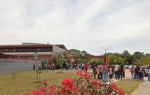 Colegio Papa Francisco cumple un mes en clases virtuales por misterioso olor a gas
