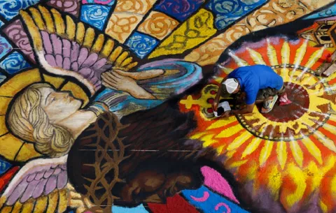 El Corpus Christi en Los Santos: diablos danzantes, alfombras de serrín y una comunidad unida