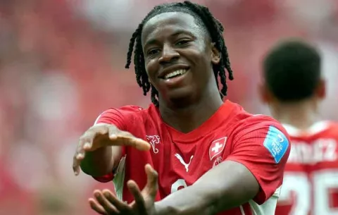Suiza le amarga la fiesta a Canadá y se queda con el liderato del Grupo B
