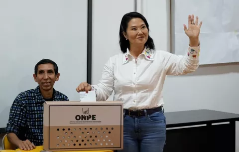 Keiko Fujimori se aleja de Sánchez y su ventaja supera 18.000 votos 