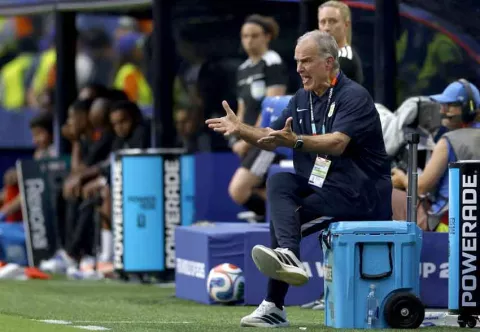 Bielsa apela a la épica de Uruguay: "Contra España tenemos la obligación de ganar"