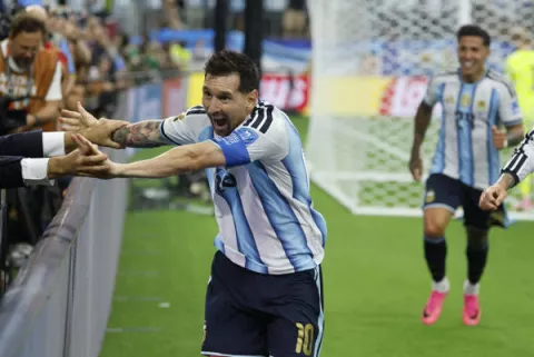 Messi marca dos goles y es el máximo goleador en solitario de la historia de los Mundiales