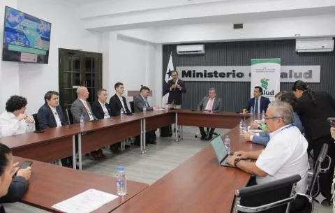 Minsa presenta ventajas competitivas a farmacéuticas argentinas para atraer inversión