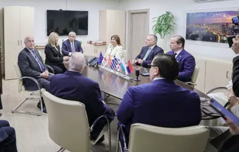 Registro de embarcaciones apunta a la alta eficiencia y la tecnología, resalta el presidente Mulino en Grecia