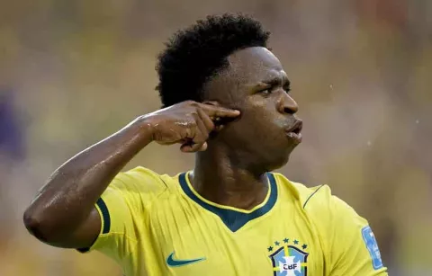 Brasil golea 0-3 a Escocia, asegura el liderato del Grupo C y celebra el regreso de Neymar