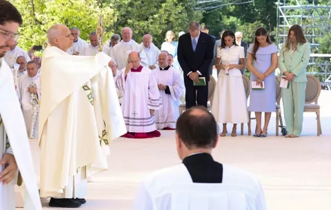 Más de un millón de personas acudieron a misa del papa en la plaza de Cibeles de Madrid