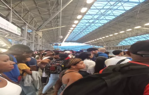 Incidencia técnica en la Línea 1 del Metro de Panamá causa retrasos y aglomeraciones