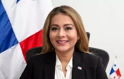 Aprehenden a Zenia Vásquez, exsecretaria de la Contraloría, por presunto enriquecimiento injustificado