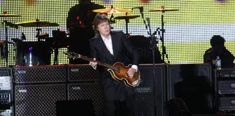 Paul McCartney aplaza concierto en Santiago por problemas técnicos