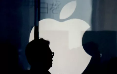 Placas con antiguo logo de Apple pueden alcanzar 15.000 dólares en subasta