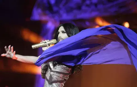 Cantante barbuda Conchita Wurst en "Life Ball 2014" Viena