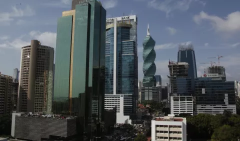 Aumento de las tasas de intereses golpea a la economía  
