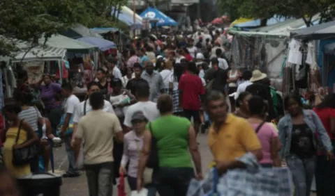Gobierno renuente a contener gastos 